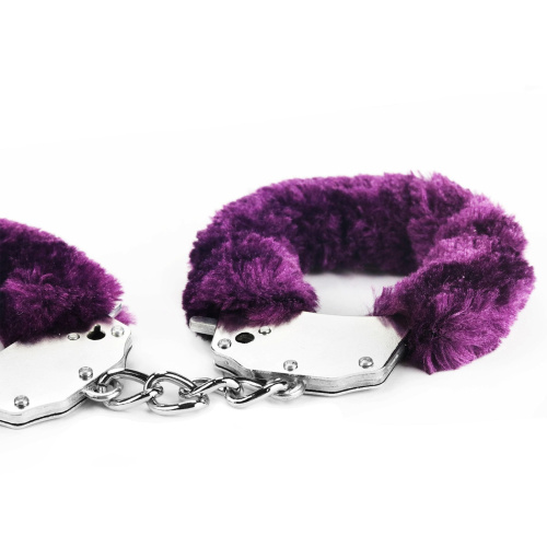 Наручники с мехом Fetish Pleasure Fluffy Hand Cuffs